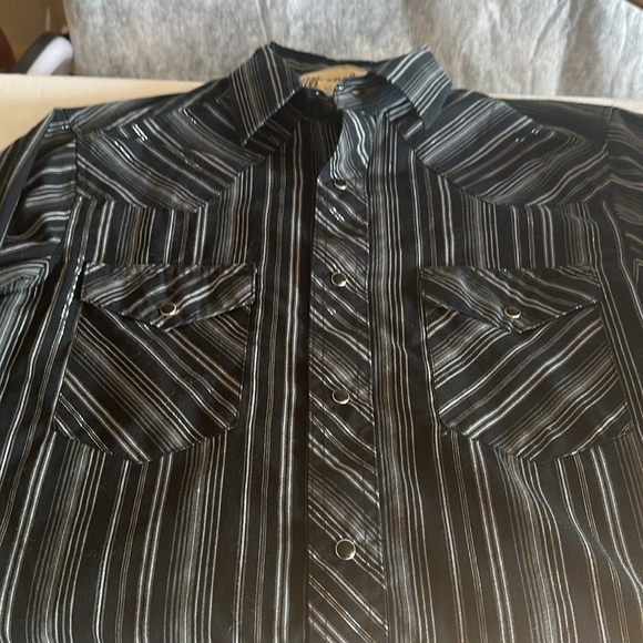 WRANGLER BLACK GRAY SILVER METALIC THREADS SNAP SHIRT MEN’S SZ SMALL Pettite - Picture 8 of 8